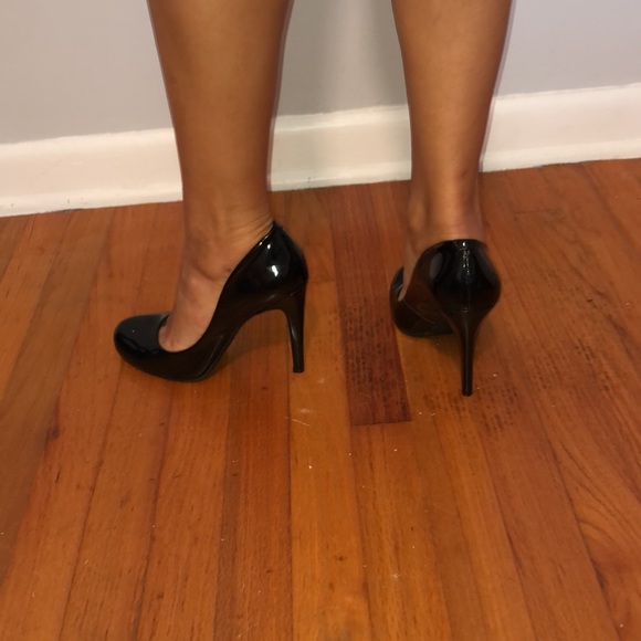 Jessica Simpson black heels - Picture 8 of 8